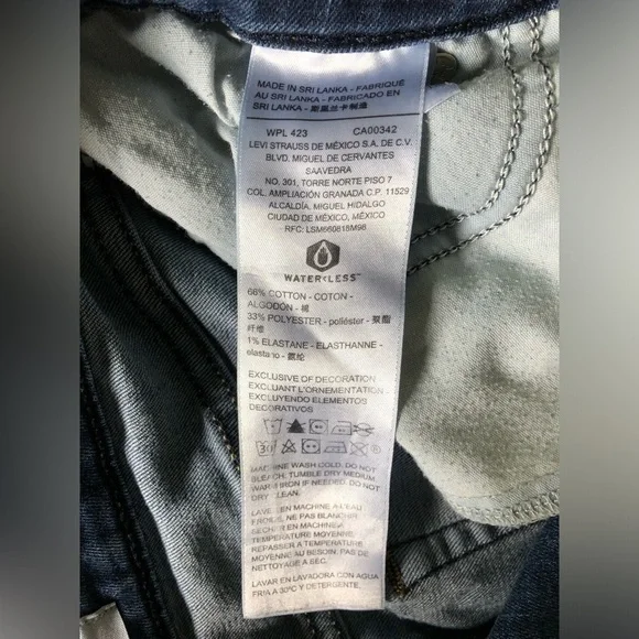 Levi’s Signature Mid Rise Jeans - Picture 6 of 7